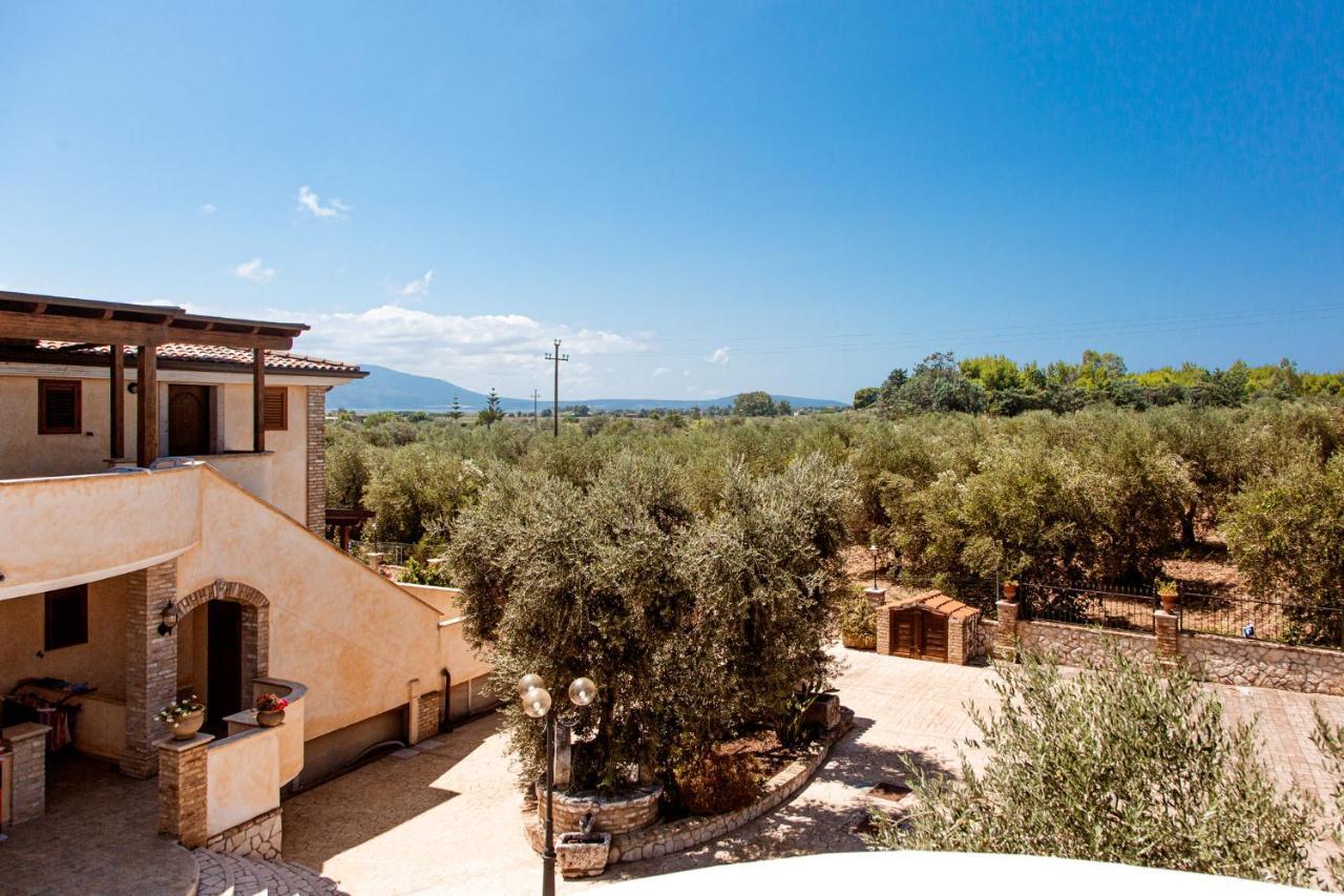 Albergo Il Giardino Foce Varano Exterior foto