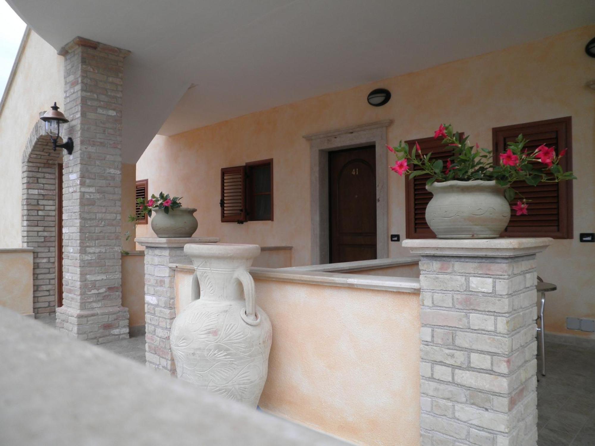 Albergo Il Giardino Foce Varano Exterior foto