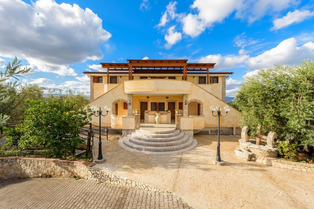 Albergo Il Giardino Foce Varano Exterior foto