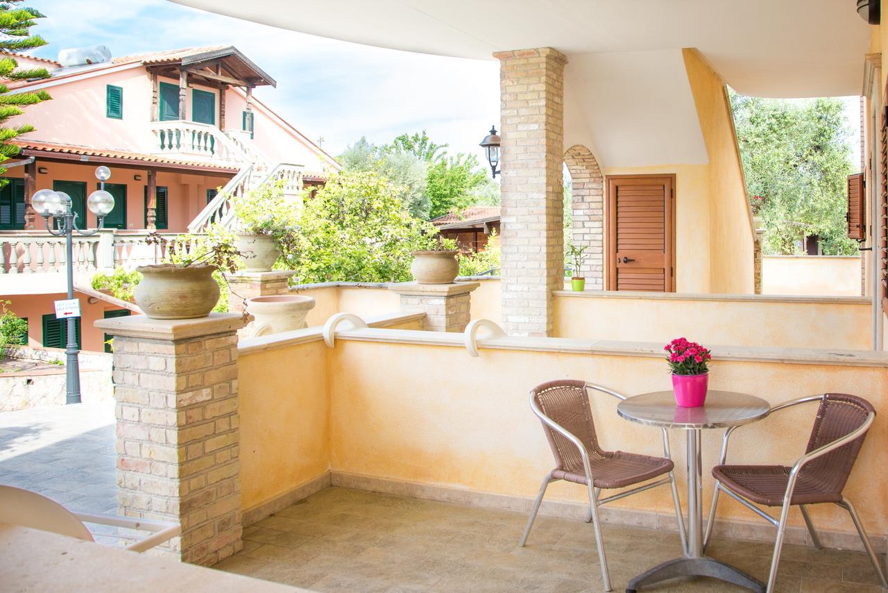 Albergo Il Giardino Foce Varano Exterior foto
